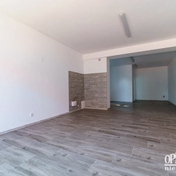 Lokal użytkowy na sprzedaż Białogard ul. Wojska Polskiego 90 – sala główna - tył