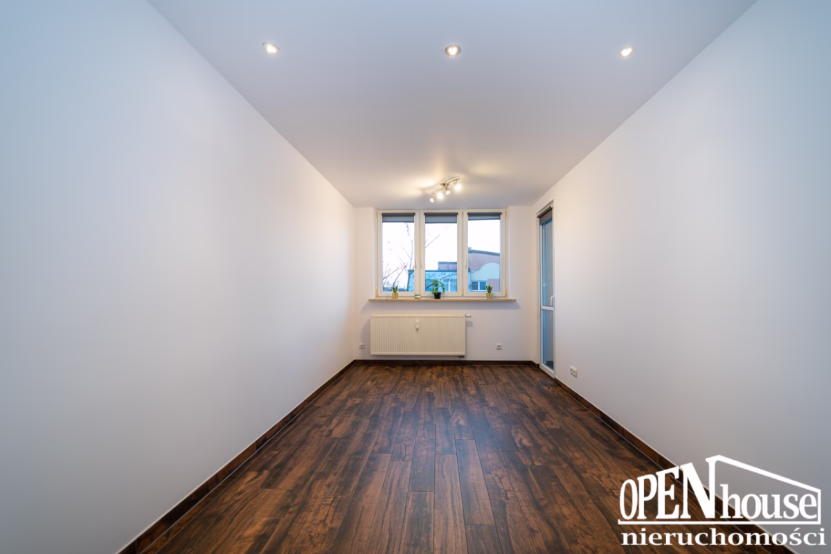 Salon z wyjściem na balkon, mieszkanie do wynajęcia Białogard