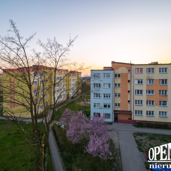Widok na balkon z salonu, mieszkanie do wynajęcia Białogard