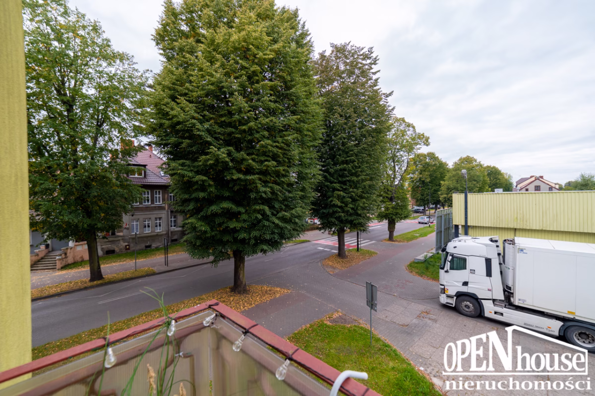 Balkon z salonu – mieszkanie na sprzedaż Białogard 1 Maja, 1 piętro