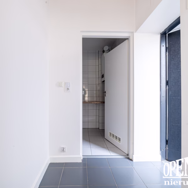 Mieszkanie Karlino – korytarz z wejściem do mieszkania