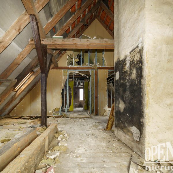 Wnętrze domu do wykończenia – dom na sprzedaż Białogard Czarnowęsy